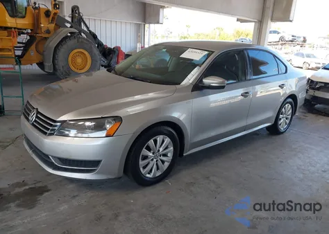 2014 Volkswagen Passat 2.5L S/2.5L Wolfsburg Edition from USA, damaged, VIN 1VWAP7A34EC022989